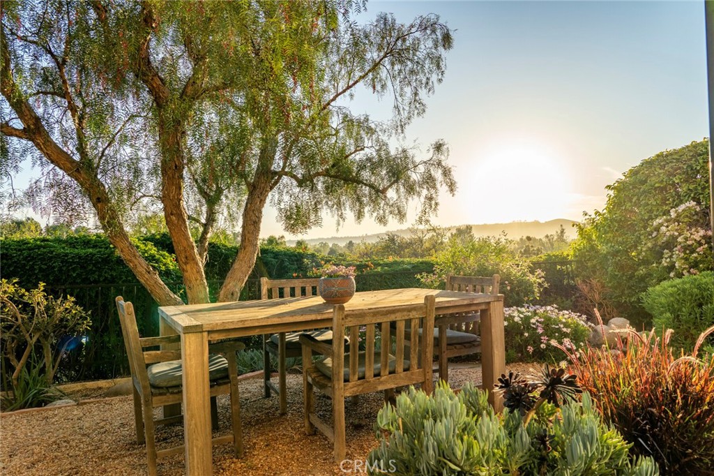 MLS #OC25218352 image #37