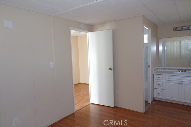 MLS #OC25218372 image #13