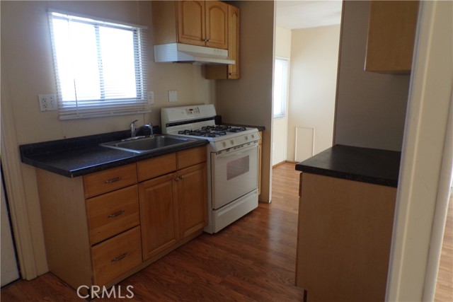 MLS #OC25218372 image #5