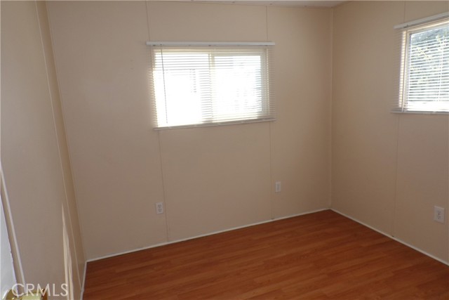 MLS #OC25218372 image #8