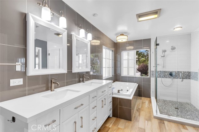 MLS #OC25218407 image #24