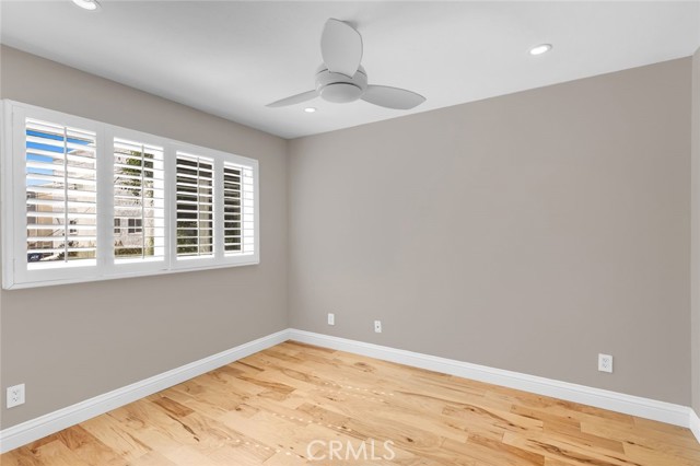 MLS #OC25218407 image #32