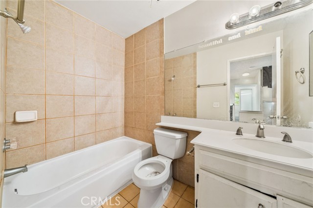 MLS #OC25218546 image #21