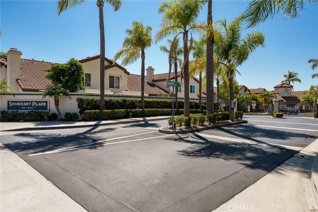 MLS #OC25218552 image #24