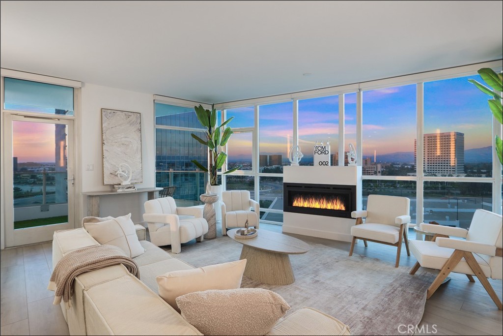 MLS #OC25218588 image #1