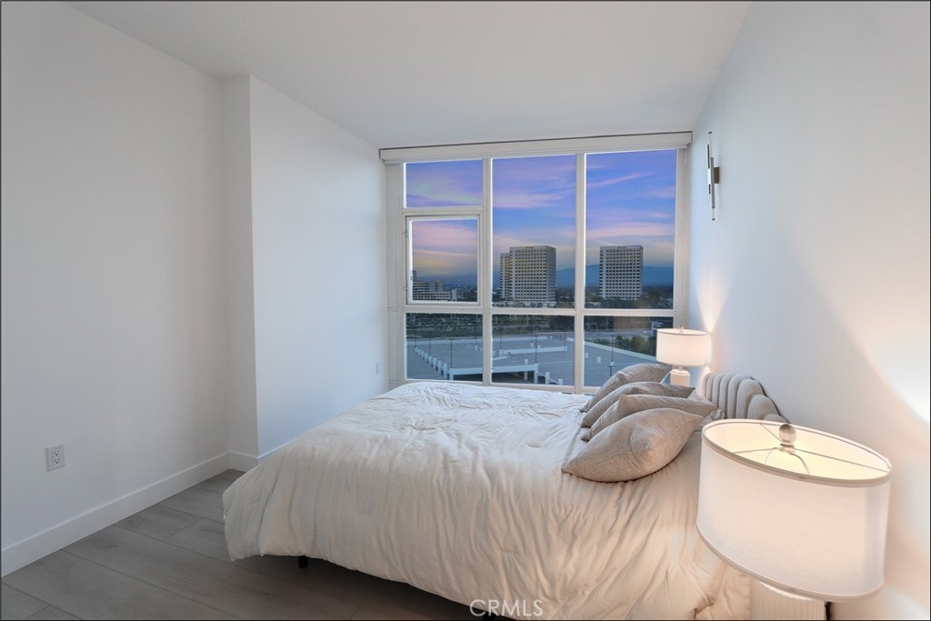 MLS #OC25218588 image #24