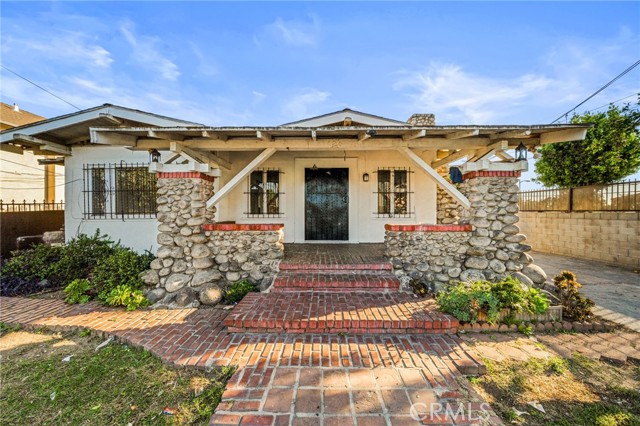 MLS #OC25218626 image #1