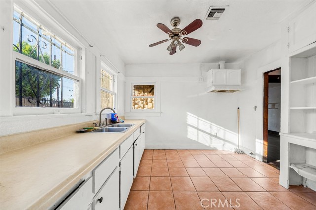 MLS #OC25218626 image #21