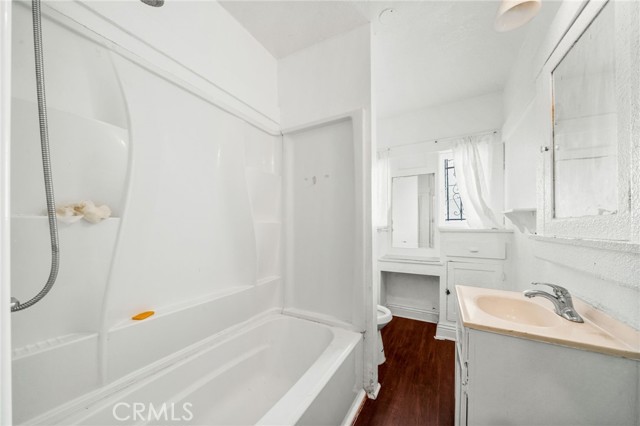 MLS #OC25218626 image #8