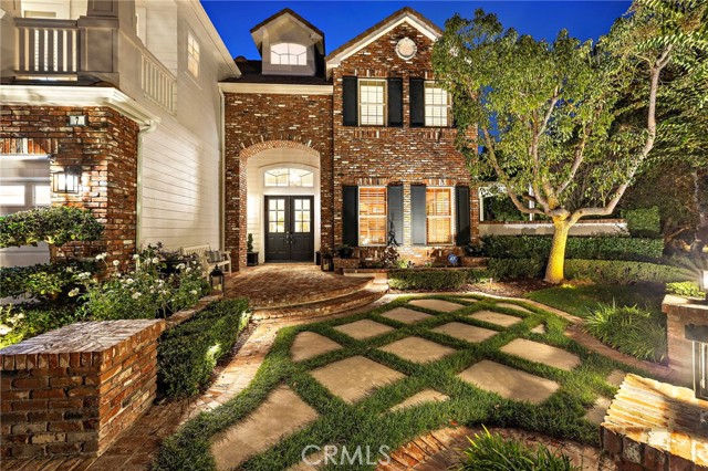 MLS #OC25218732 image #1