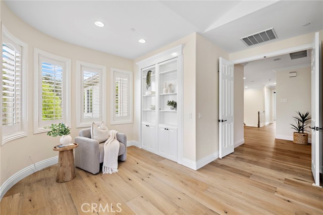 MLS #OC25218732 image #26