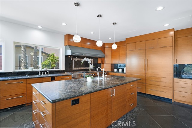 MLS #OC25218920 image #17