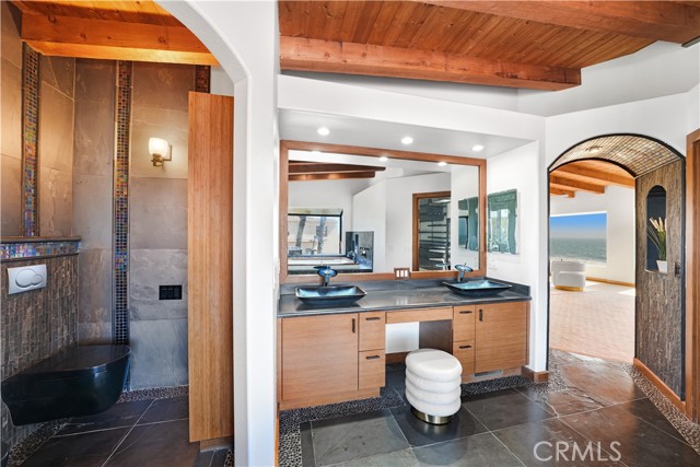 MLS #OC25218920 image #33