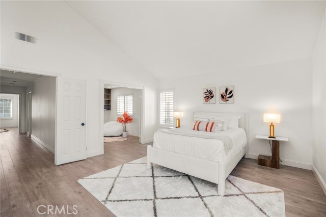 MLS #OC25218925 image #2