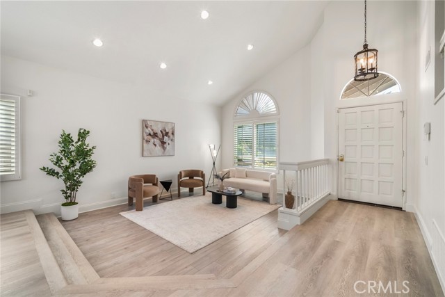 MLS #OC25218925 image #9