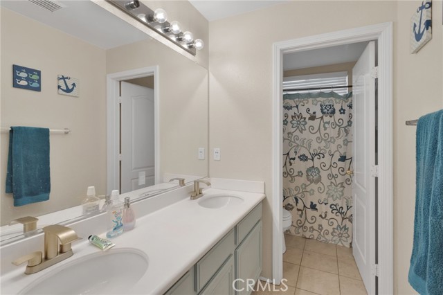 MLS #OC25218941 image #32
