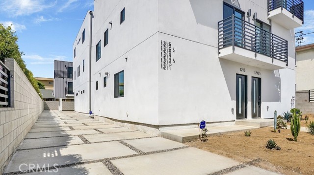 MLS #OC25215176 image #2