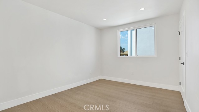 MLS #OC25215176 image #30