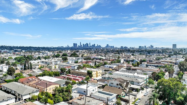 MLS #OC25215176 image #34