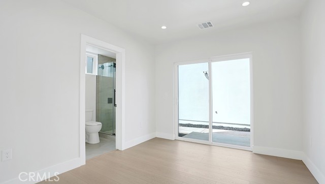 MLS #OC25215176 image #8