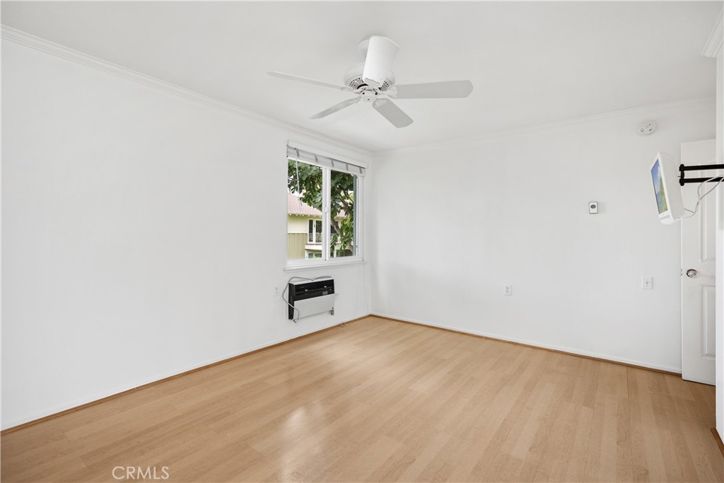 MLS #OC25219087 image #16