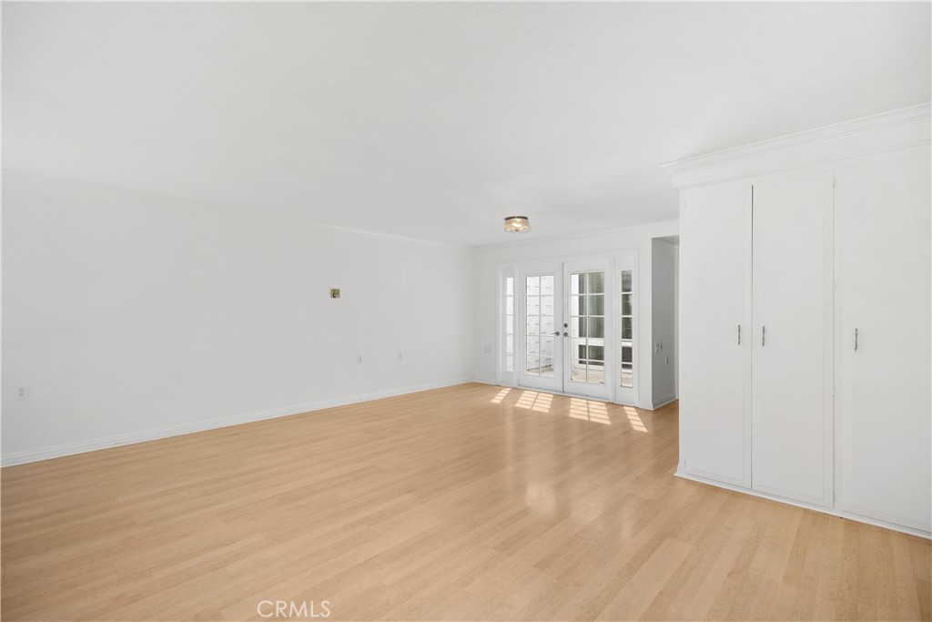 MLS #OC25219087 image #23