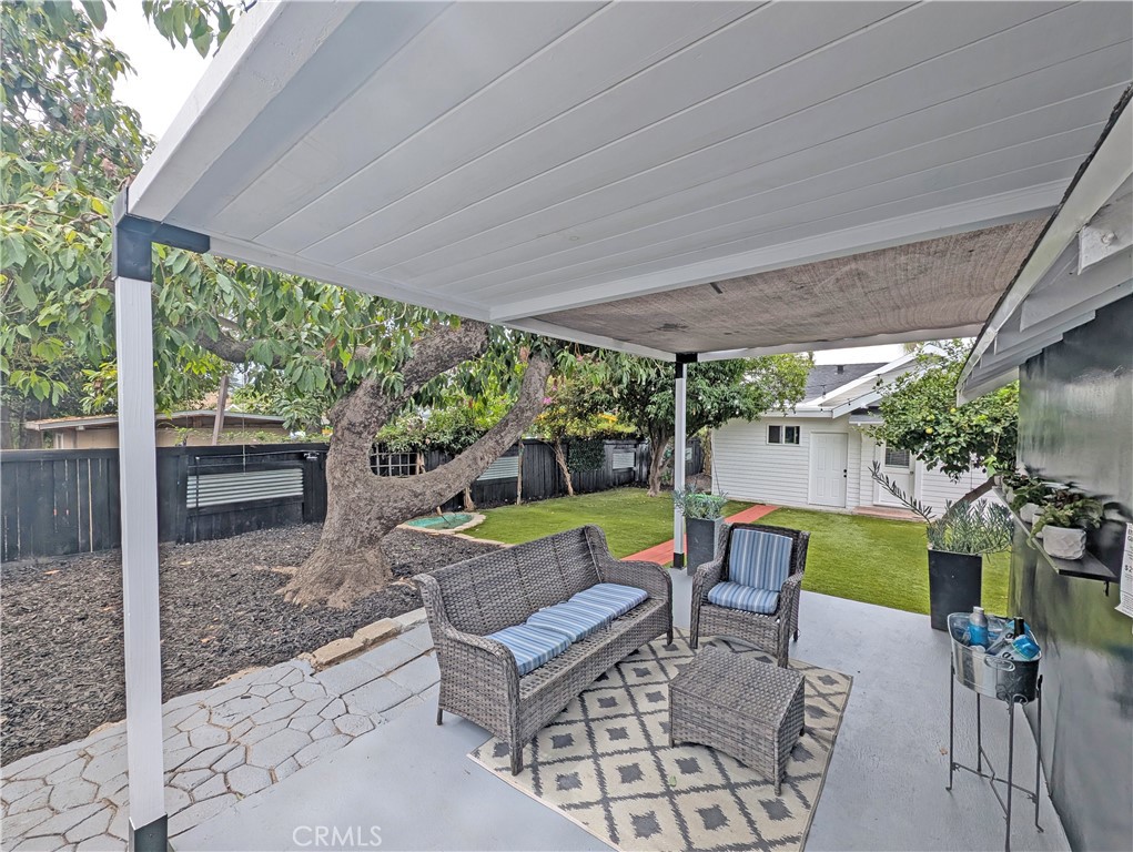 MLS #OC25219114 image #0