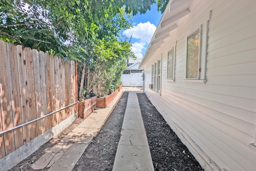 MLS #OC25219114 image #43