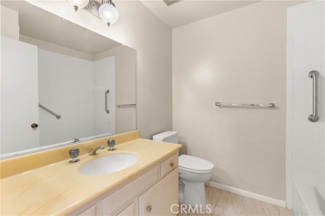 MLS #OC25219195 image #19