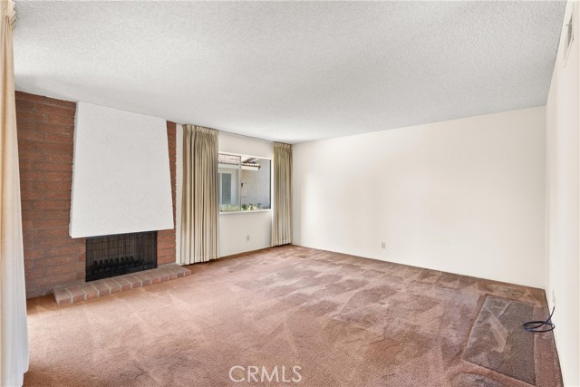 MLS #OC25219195 image #3