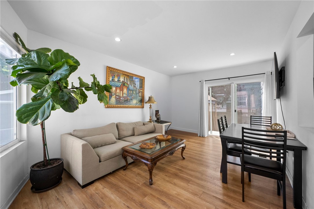 MLS #OC25219223 img 8