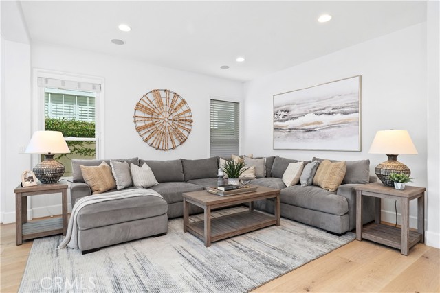 MLS #OC25219288 image #16