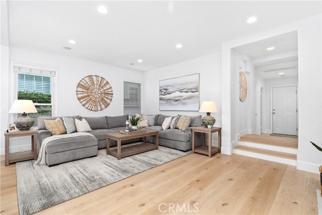 MLS #OC25219288 image #17