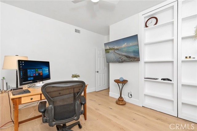 MLS #OC25219288 image #27