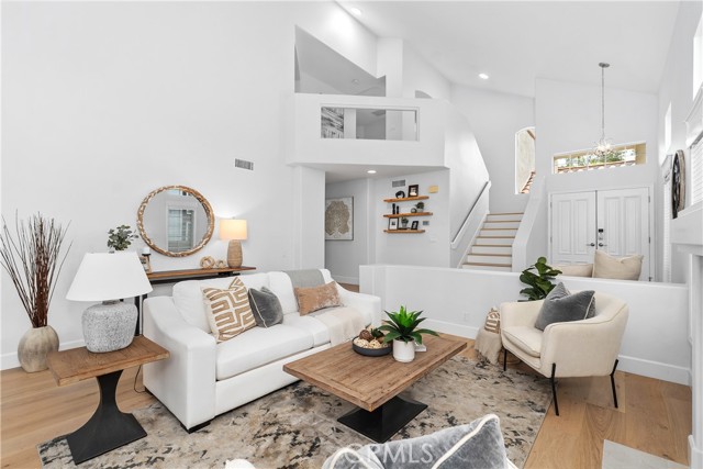 MLS #OC25219288 image #5