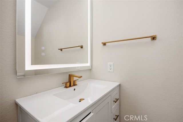 MLS #OC25219317 image #14