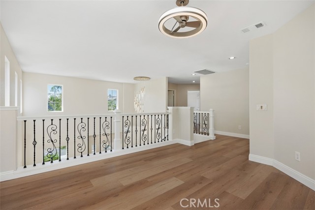 MLS #OC25219317 image #17