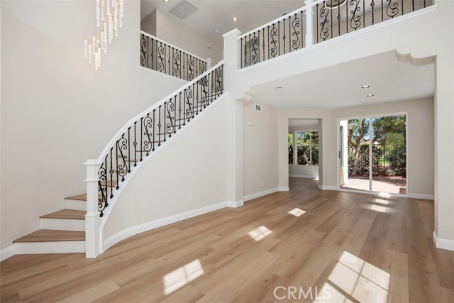 MLS #OC25219317 image #3
