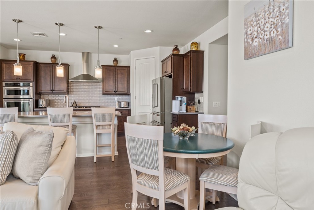 MLS #OC25219340 image #10