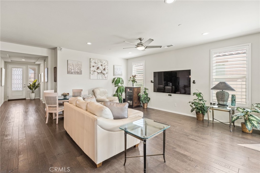 MLS #OC25219340 image #6