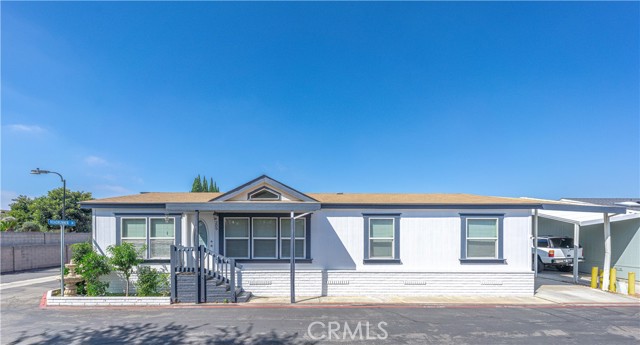 MLS #OC25219351 image #1