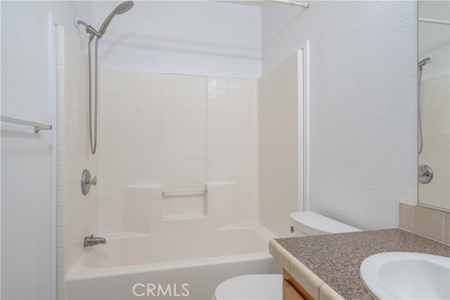 MLS #OC25219351 image #24