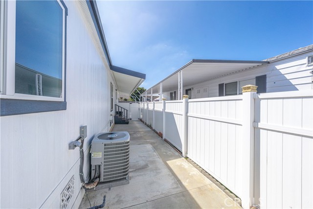 MLS #OC25219351 image #31