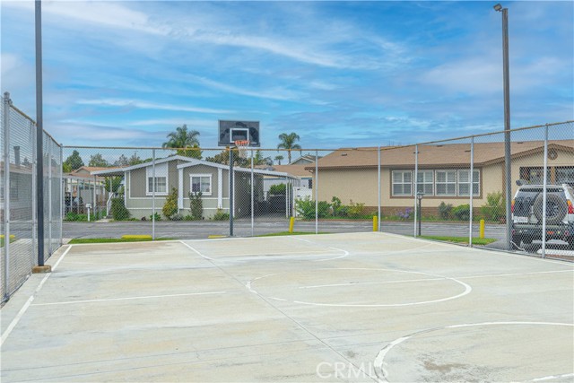 MLS #OC25219351 image #33