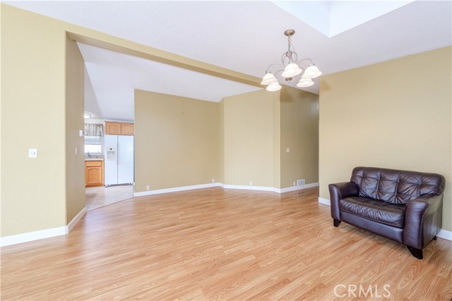 MLS #OC25219351 image #9