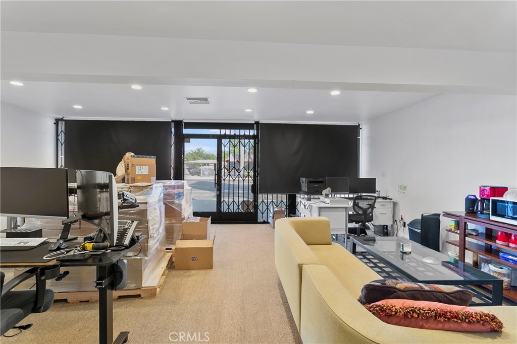 MLS #OC25219440 image #5