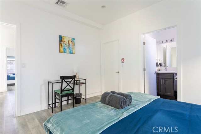 MLS #OC25219678 image #26