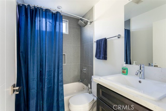 MLS #OC25219678 image #32