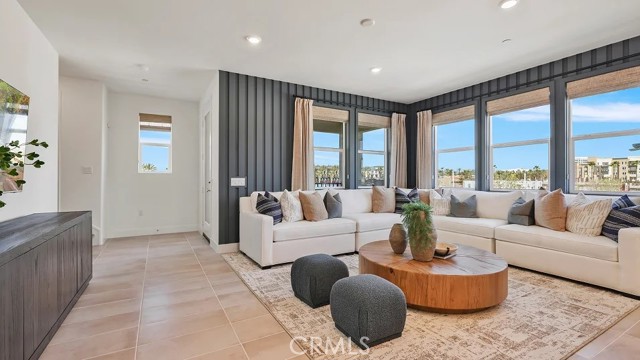 MLS #OC25219736 image #5