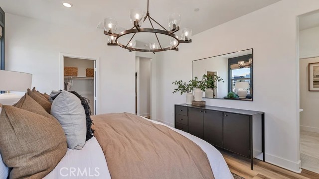 MLS #OC25219736 image #8